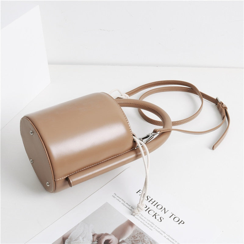 Leather Bucket Bag With Thick Handle