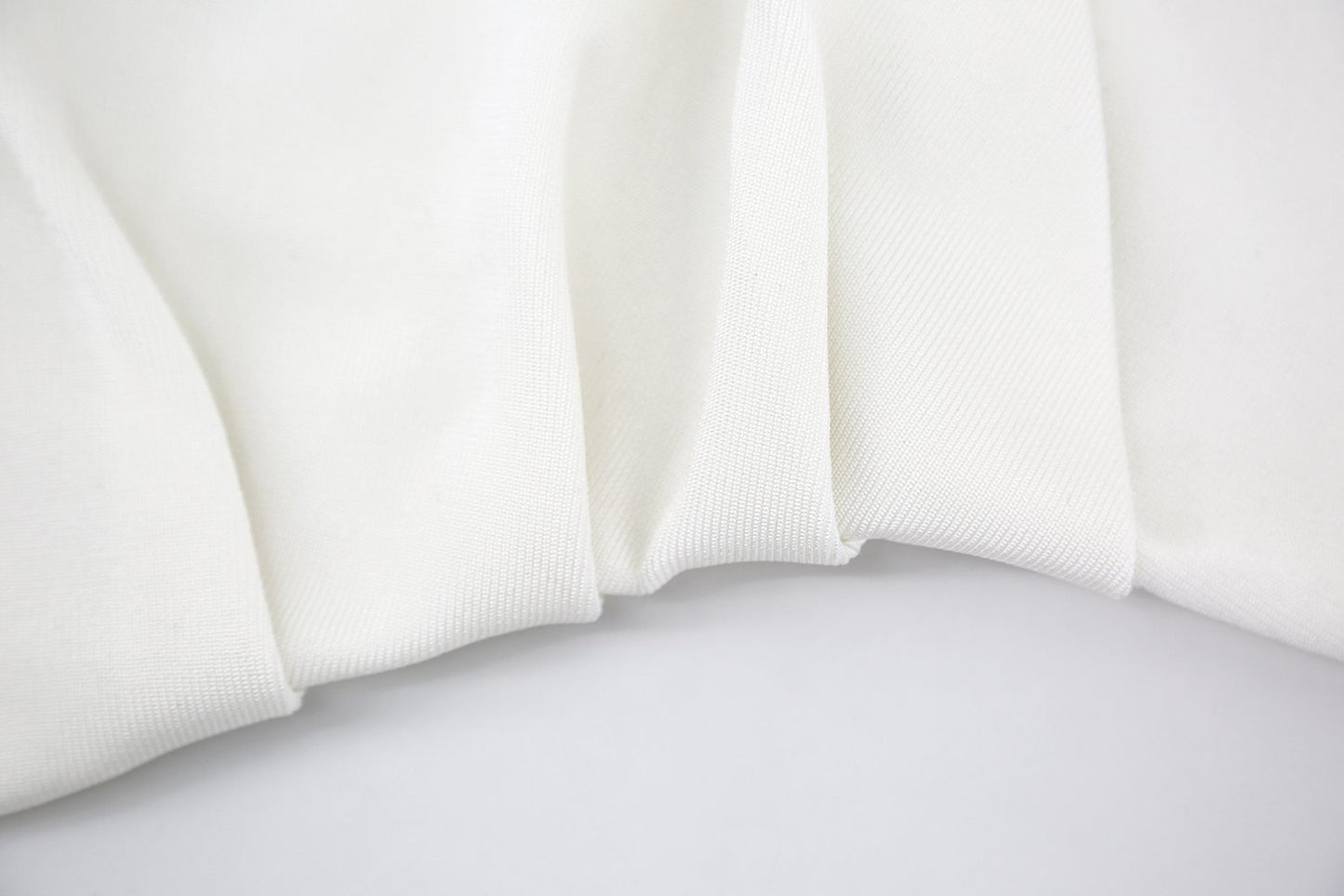 Winnal White Sleeveless V-neck Bodycon Bandage Dress With Plunging Neckline