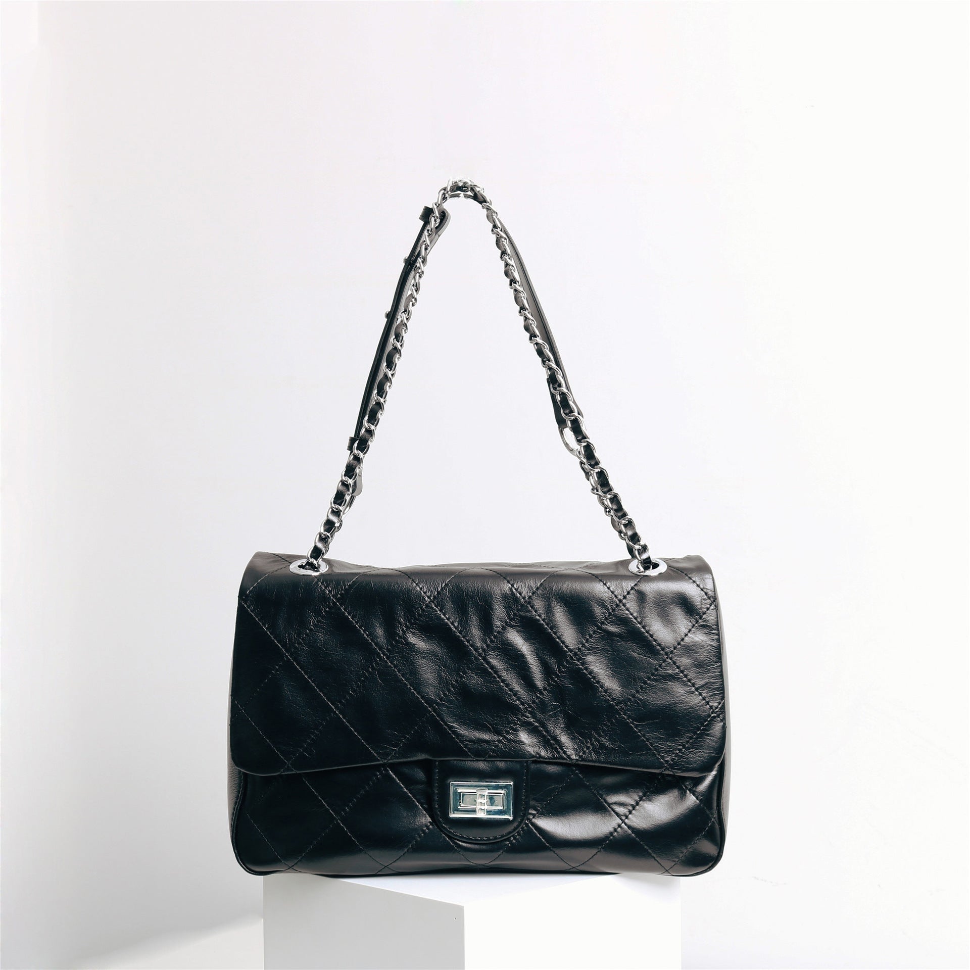 Womens Quilted Leather Chain Strap Shoulder Bag