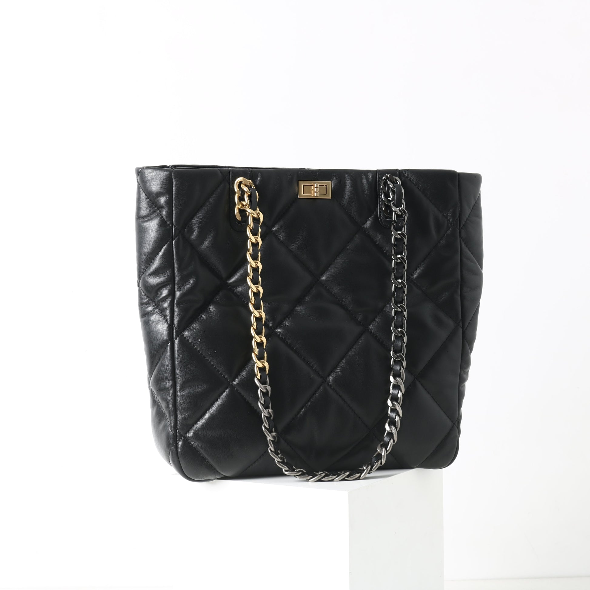 Womens Quilted Leather Large Shopper Chain Shoulder Bag