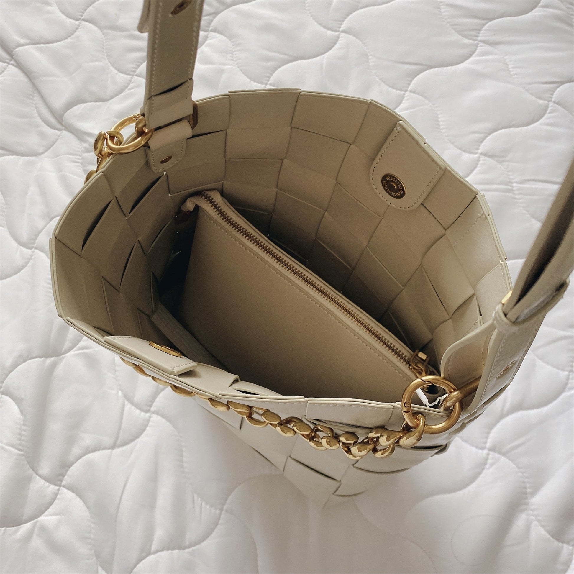Womens Woven Leather Bucket Shoulder Bag With Small Pouch